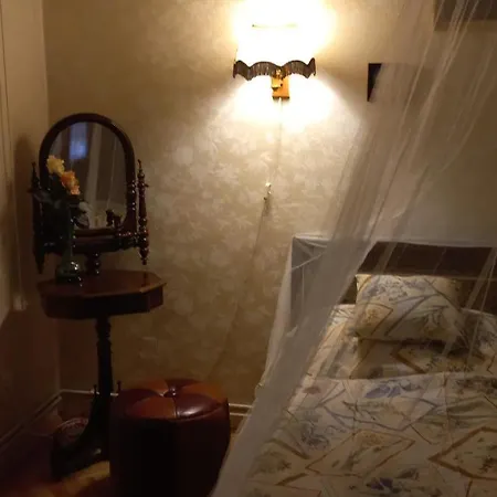 Anna バダチョニトマイ